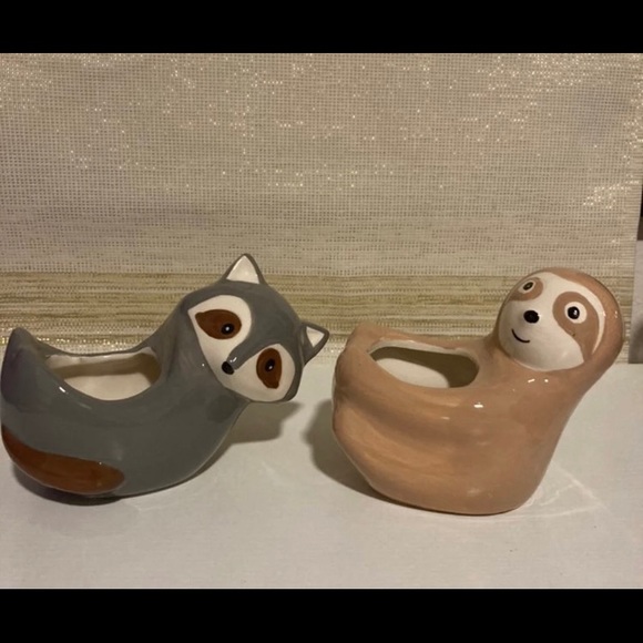 2 Plant Pots (animals) - Picture 2 of 7